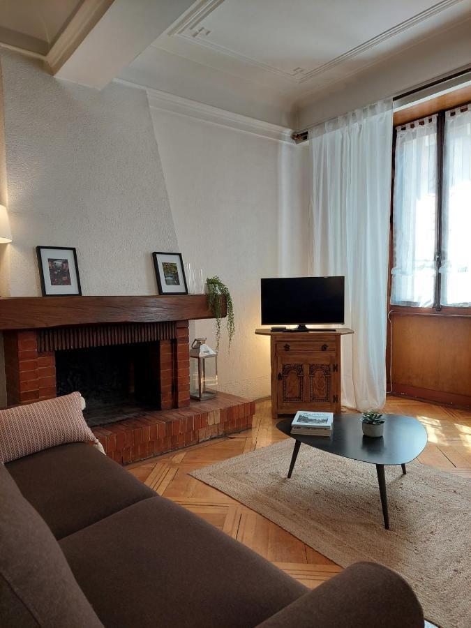 Le Vintage - Appartement En Plein Coeur De La Vieille Ville アヌシー エクステリア 写真