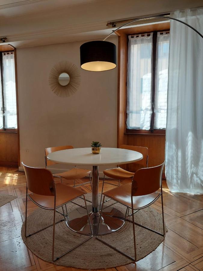 Le Vintage - Appartement En Plein Coeur De La Vieille Ville アヌシー エクステリア 写真